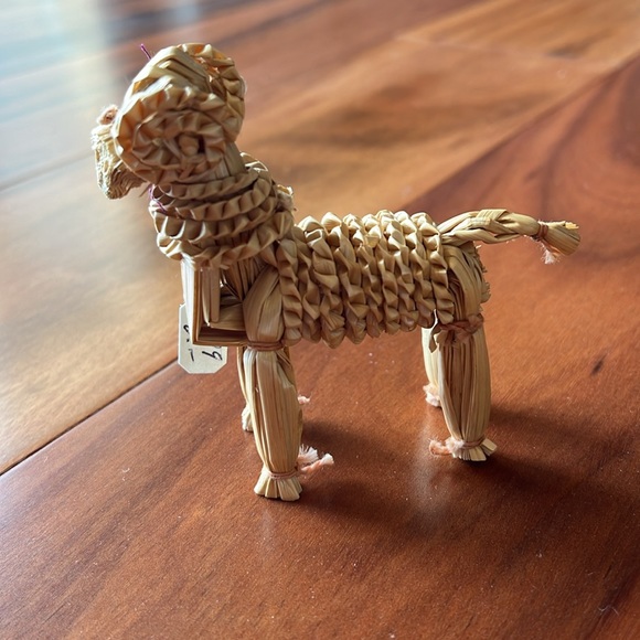 Hand Crafted Animal Figurine - Picture 3 of 6